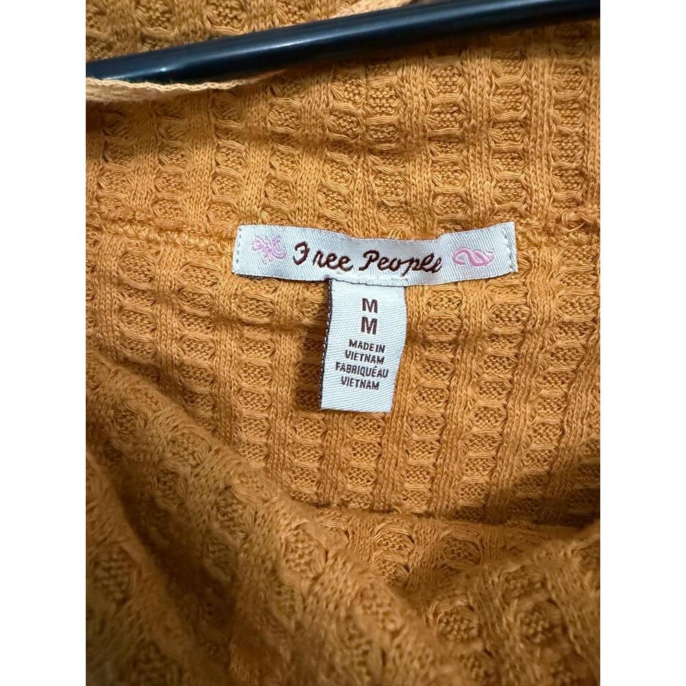 Free People  Top Womens Medium Mustard Yellow Waffle Knit Raw Hem Cowl Neck Cozy - Picture 10 of 11